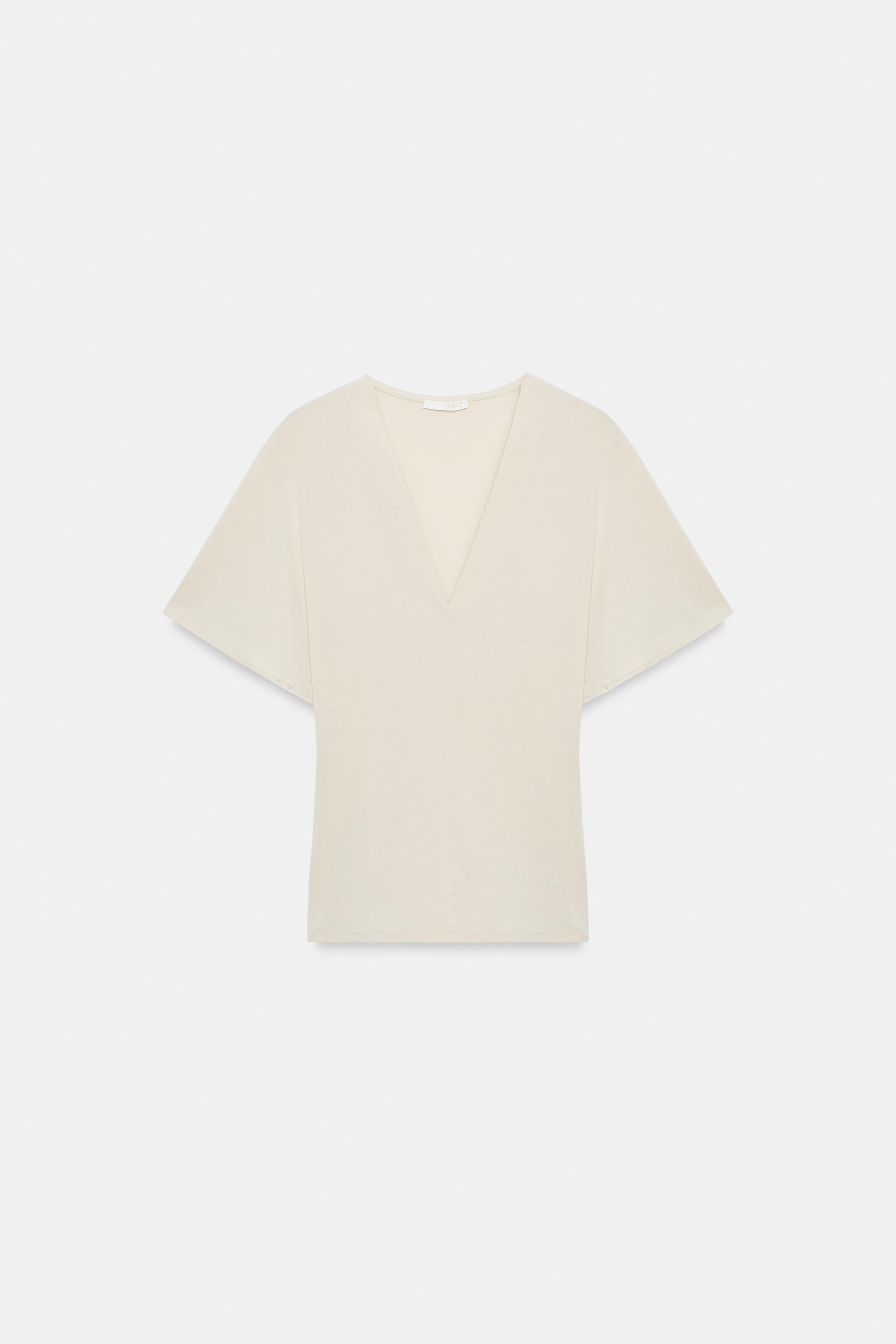 FLOWY V-NECK TOP